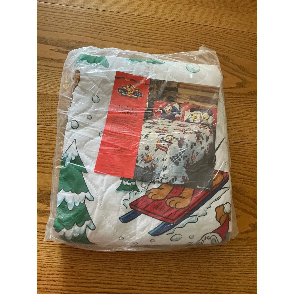 Vintage Disney Mickey's Stuff for Kids Holiday Bedspread Twin Wintertime NIP
